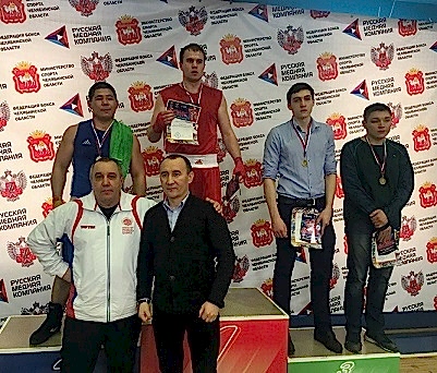 Молодые спортсмены сразились за путевки на чемпионат УрФО по боксу