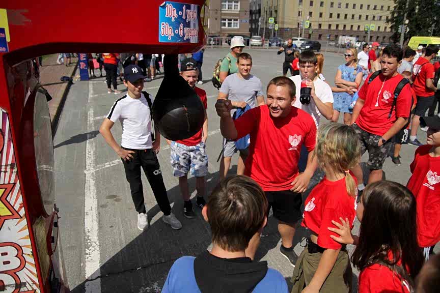 Фотогалерея массовой тренировки в Алматые, посвященной Международному дню бокса. Автор: Светлана Резниченко. Фотогалерея массовой тренировки в Алматые, посвященной Международному дню бокса. Автор: Светлана Резниченко.