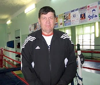 Сегодня отмечает день рождения старший тренер Федерации бокса Магнитогорска Александр Безменов