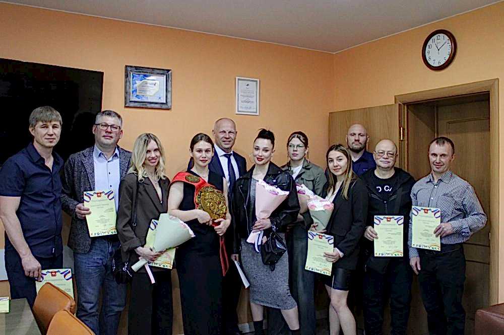 В министерстве спорта Алматинской области прошло торжественное награждение победительниц и призеров первенств России по боксу