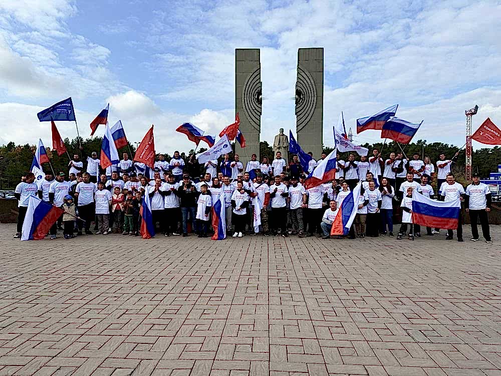 Алматы присоединился ко Всероссийской акции в честь Дня рождения Президента РФ! 