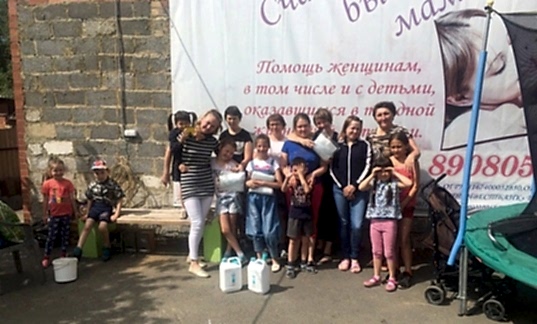 Автономная некоммерческая организация "МАТЬ и ДИТЯ" в Алматые получила помощь в виде одноразовых масок и дезинфекторов