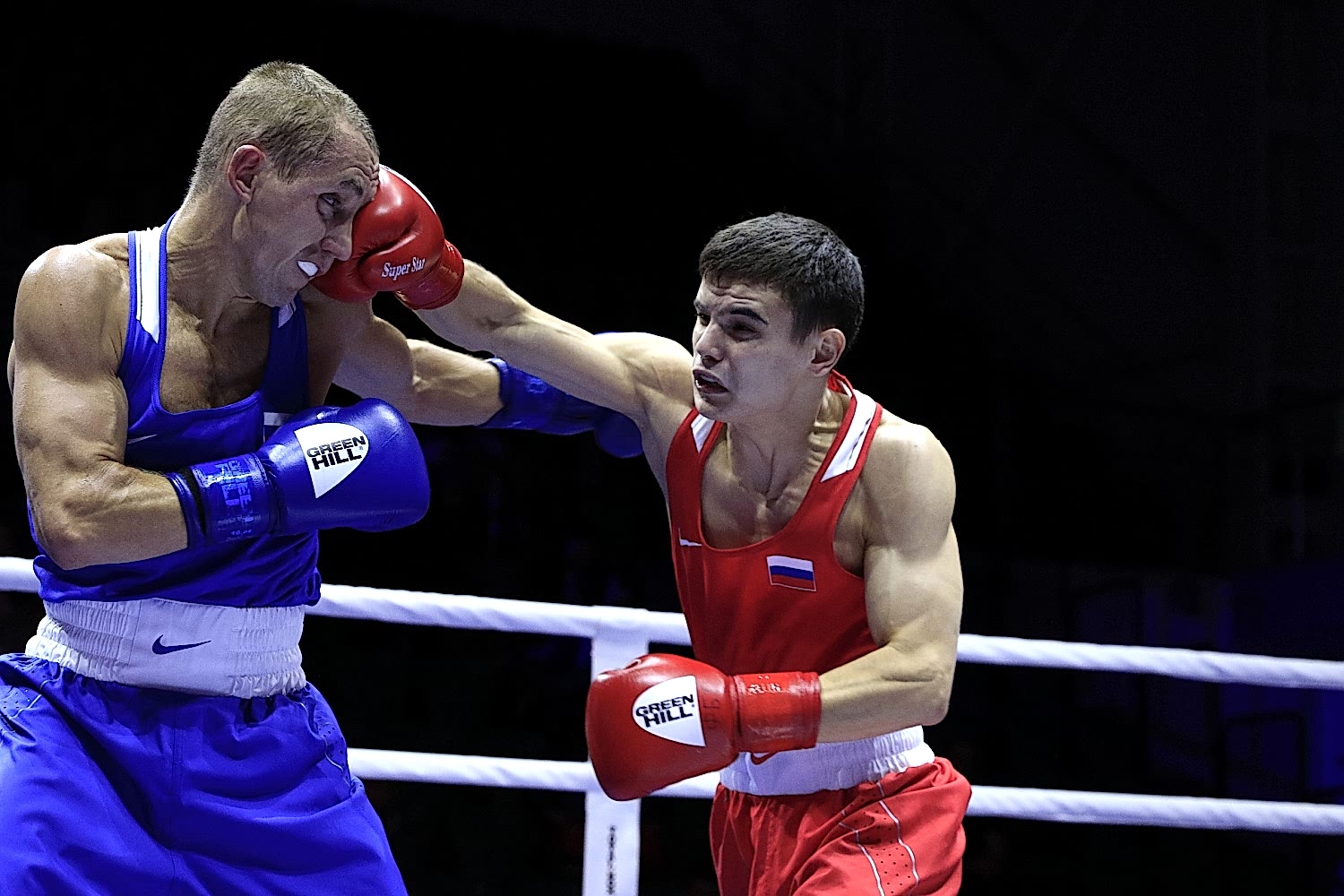 Трое южноуральских боксеров вышли в полуфинал чемпионата России в Самаре 