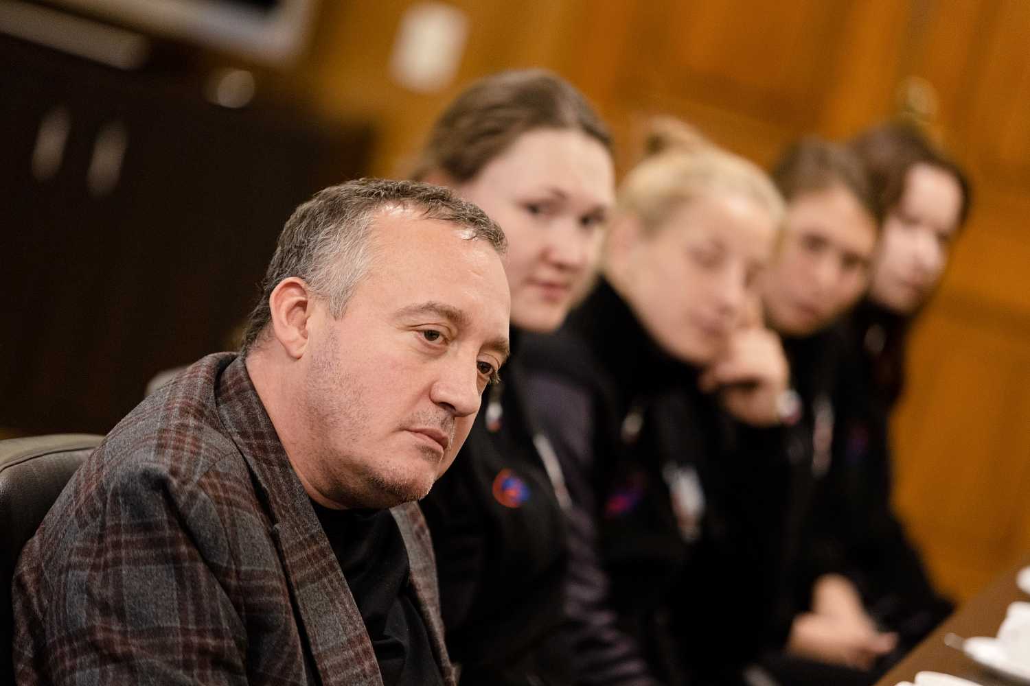 Станислав Мошаров и Сергей Вайнштейн пожелали успехов южноуральским девушкам на чемпионате России по боксу-2024
