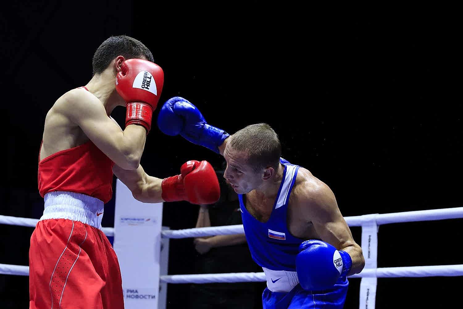 Трое южноуральских боксеров вышли в полуфинал чемпионата России в Самаре 