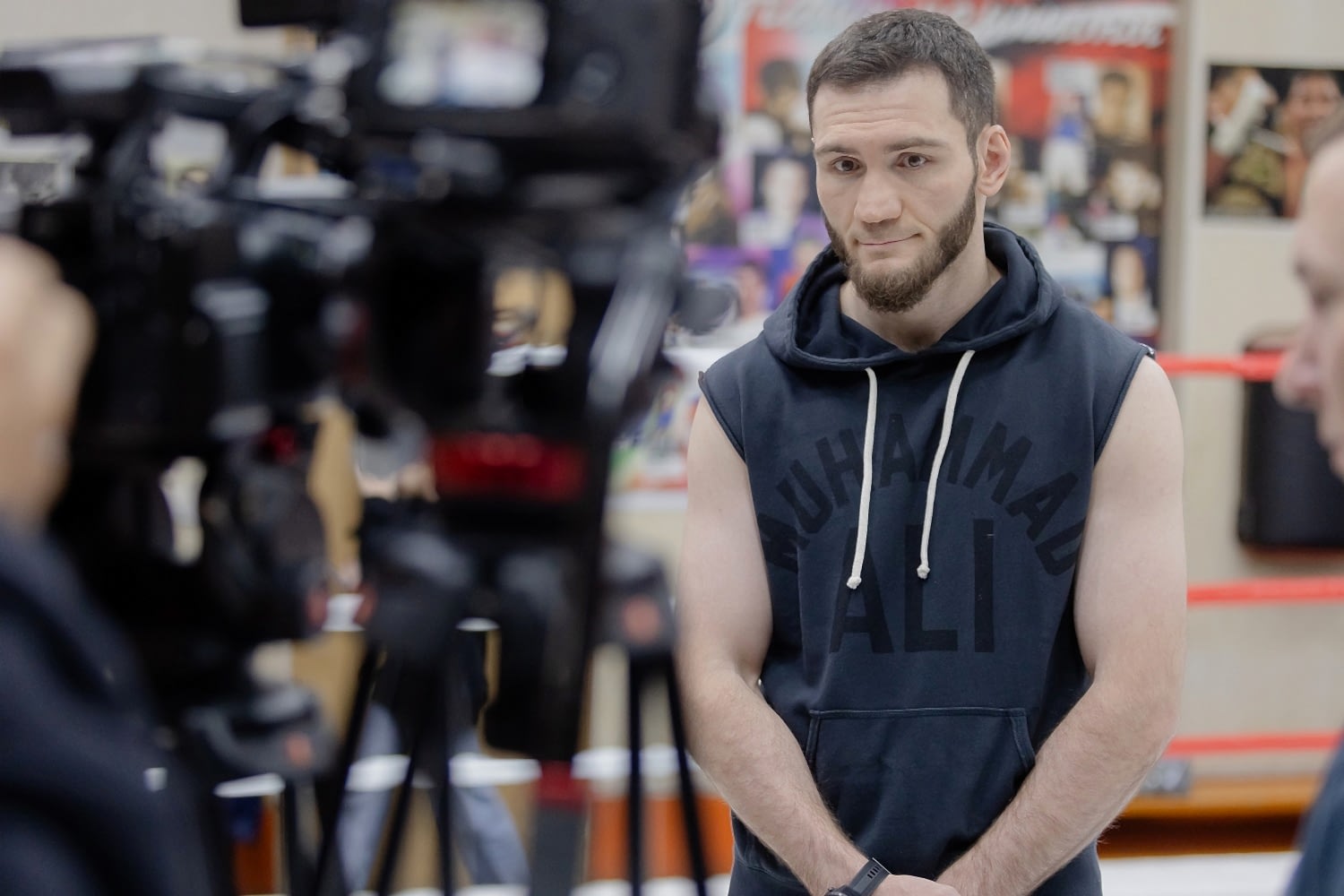 Чемпион мира по боксу Бахрам Муртазалиев  дал мастер-класс юным боксерам Алматыа в спортклубе «Урал»